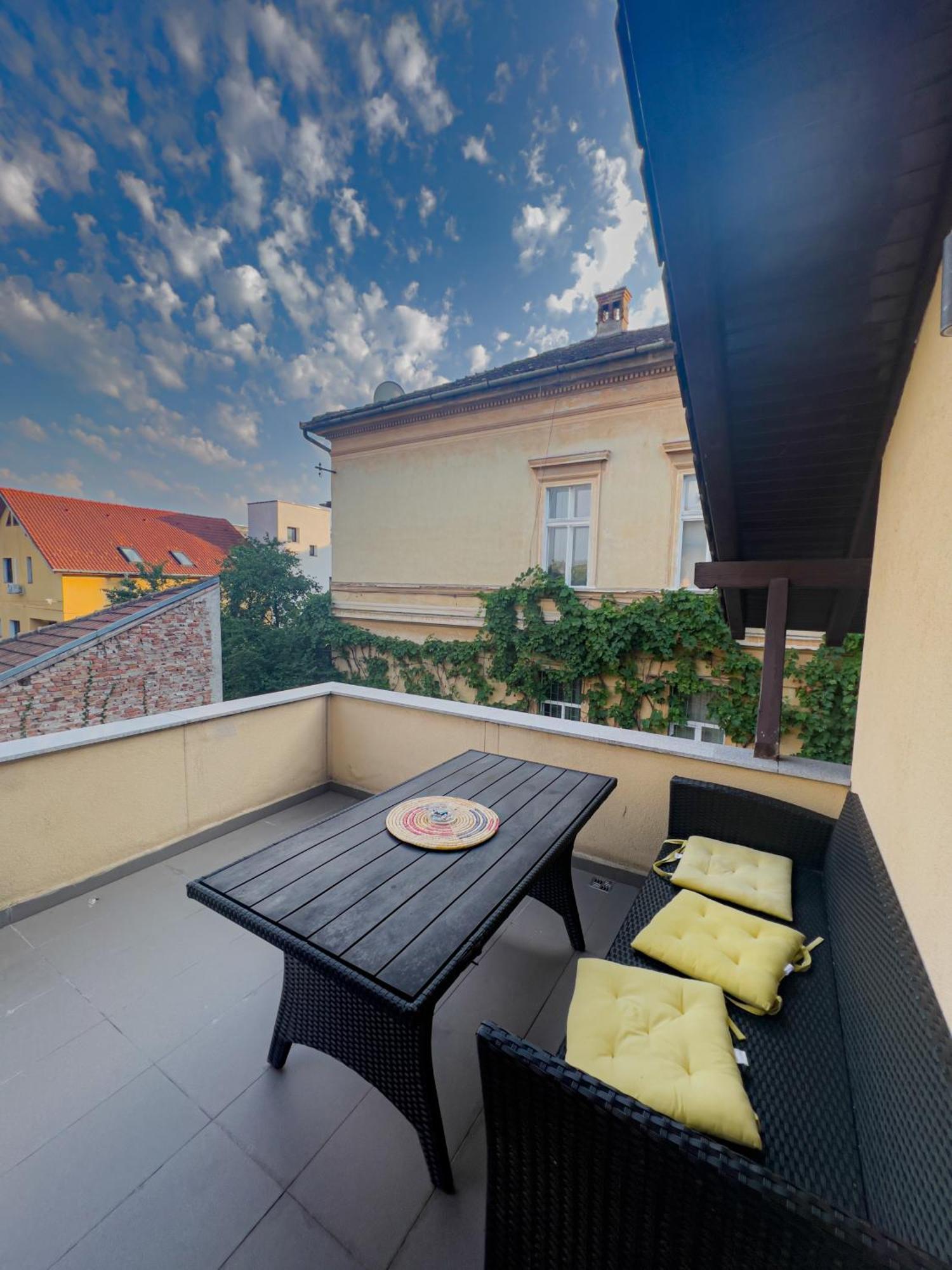 Hotel Kesletz House Hermannstadt Exterior foto